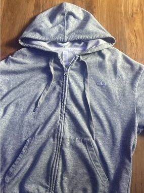 ALO Yoga Men's Light Gray Full-Zip Hoodie